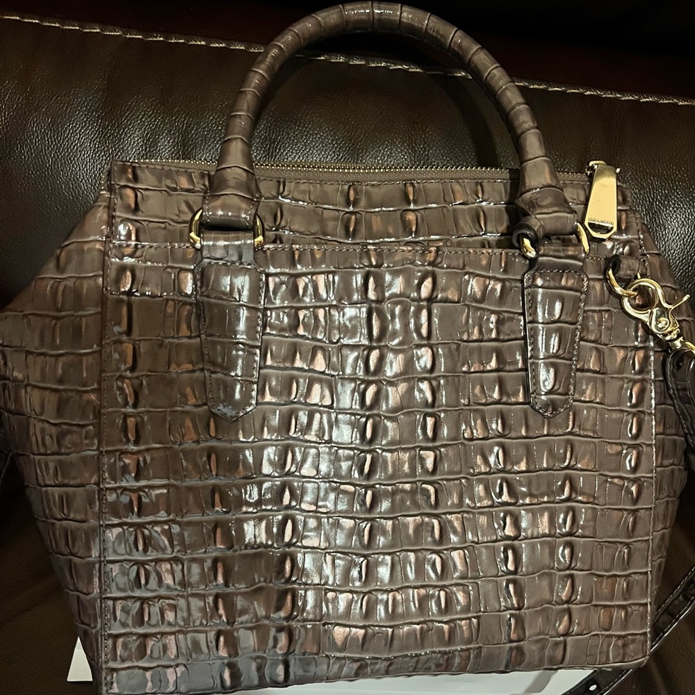 Brahmin Brown/gold Crocodile Embossed Shoulder Bag - Picture 2 of 7